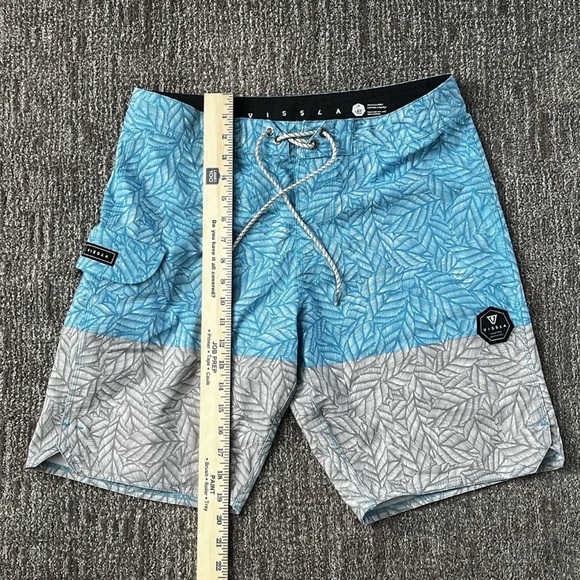 VISSLA Leaf Pattern Blue and Gray Board Shorts - Picture 4 of 7